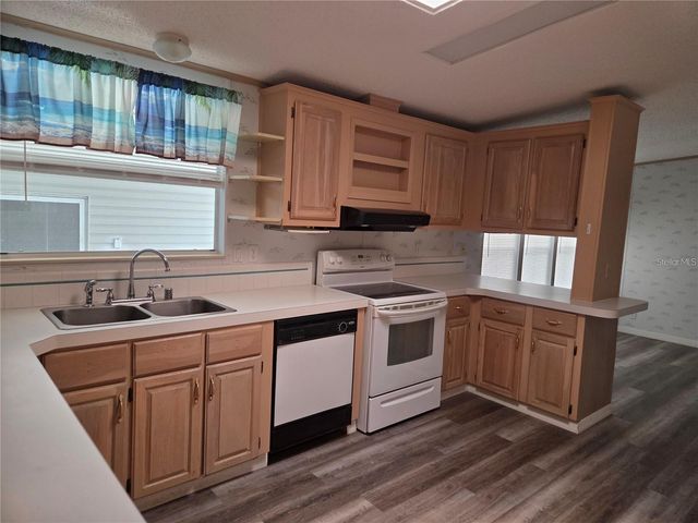 3224 MANATEE ROAD, Tavares, FL 32778