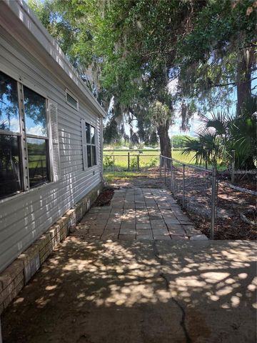 3224 MANATEE ROAD, Tavares, FL 32778