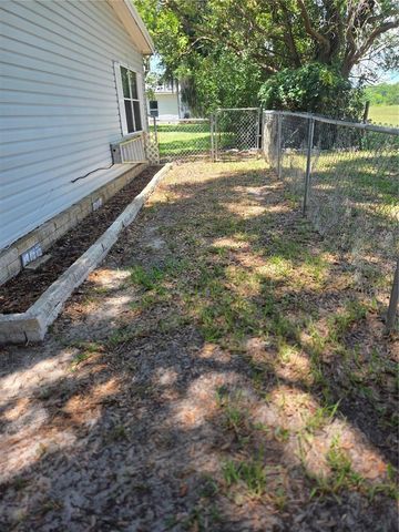 3224 MANATEE ROAD, Tavares, FL 32778
