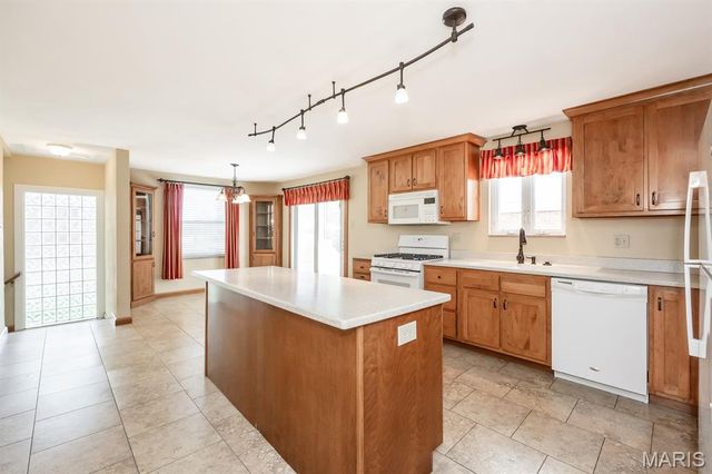402 N 6th Street, Mascoutah, IL 62258