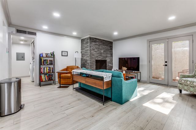 5937 E University Boulevard 130, Dallas, TX 75206