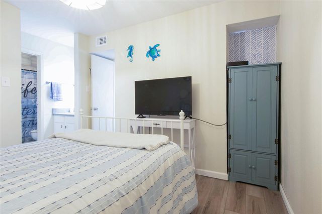 3506 Cove View Boulevard 1311, Galveston, TX 77554