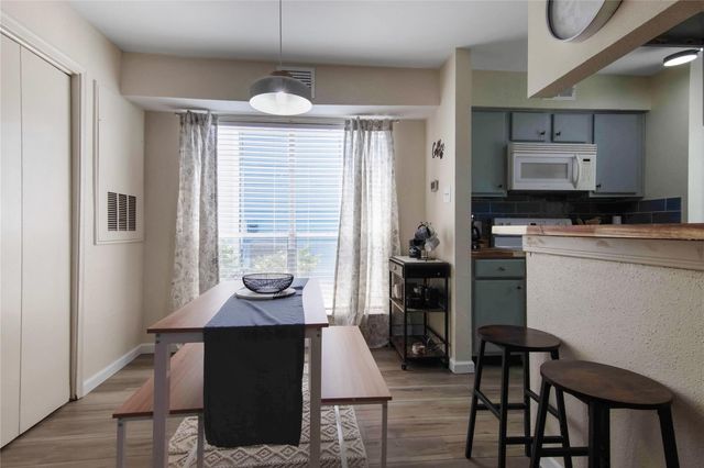 3506 Cove View Boulevard 1311, Galveston, TX 77554