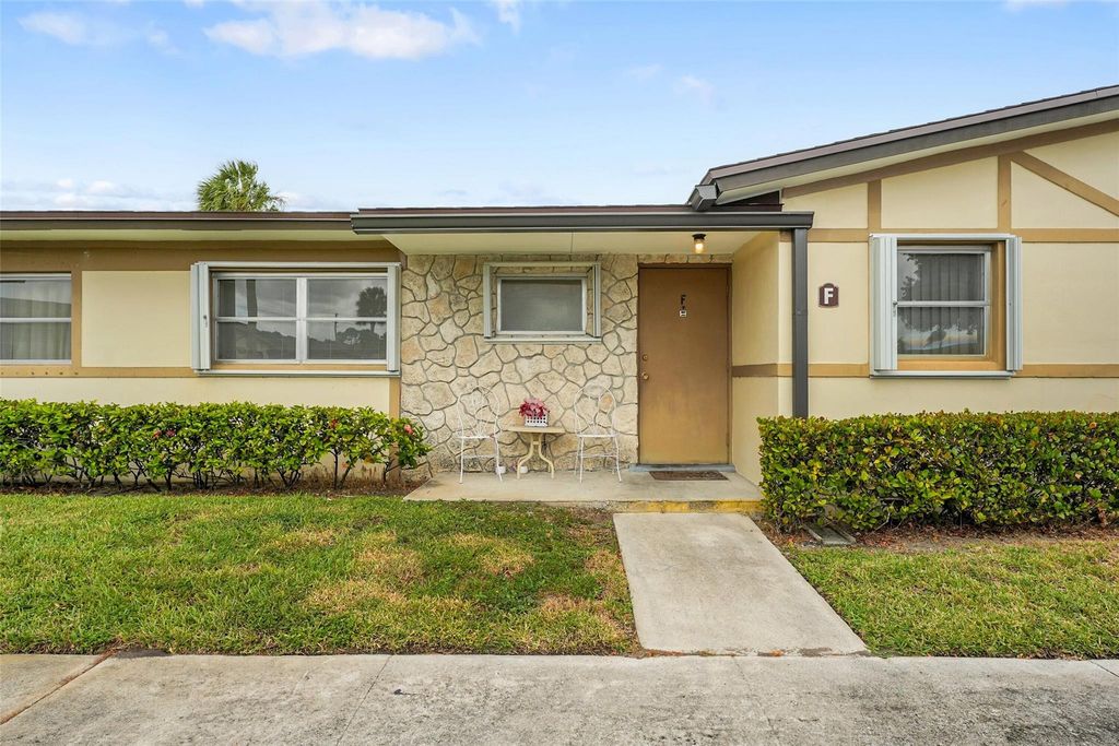 2769 Ashley Dr West Unit F, West Palm Beach, FL 33415