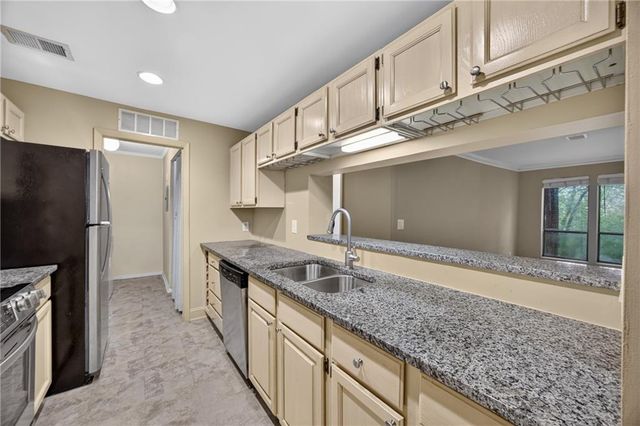 123 Warm Springs Centers, Roswell, GA 30075