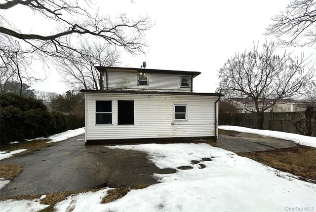 1181 Ocean Avenue, Bay Shore, NY 11706