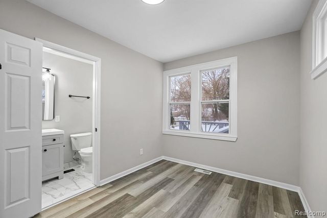 21902 Ridgeway Street, Saint Clair Shores, MI 48080
