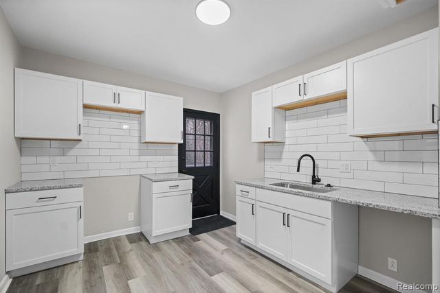 21902 Ridgeway Street, Saint Clair Shores, MI 48080