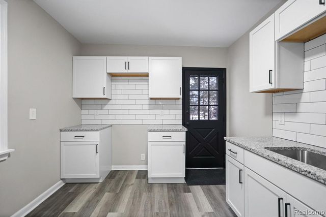 21902 Ridgeway Street, Saint Clair Shores, MI 48080