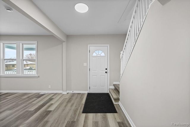 21902 Ridgeway Street, Saint Clair Shores, MI 48080