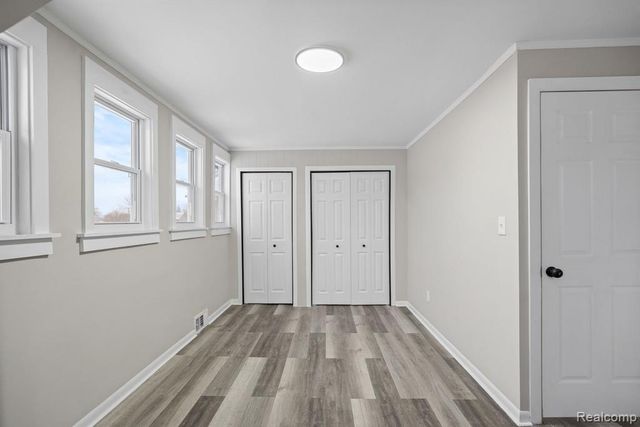 21902 Ridgeway Street, Saint Clair Shores, MI 48080