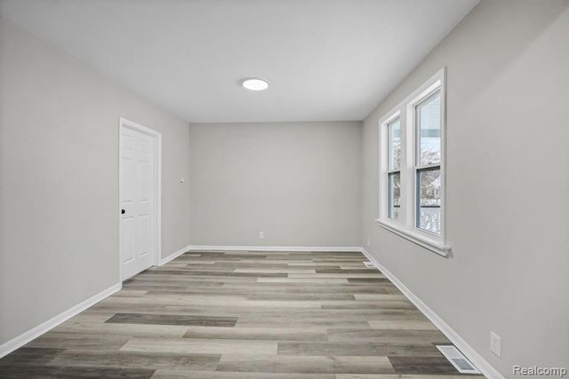21902 Ridgeway Street, Saint Clair Shores, MI 48080