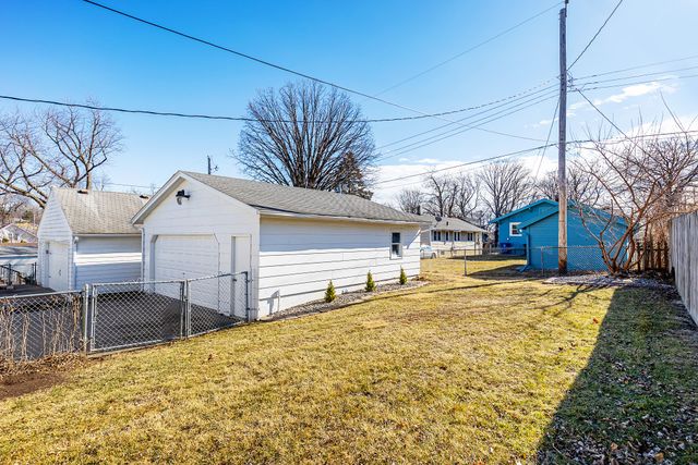 3318 School Street, Des Moines, IA 50311