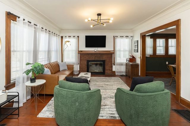 3318 School Street, Des Moines, IA 50311