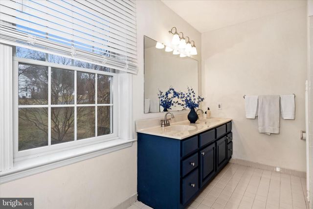 9 RAVEN LN, Kennett Square, PA 19348