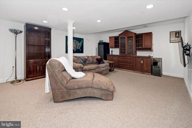 9 RAVEN LN, Kennett Square, PA 19348