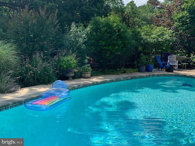 9 RAVEN LN, Kennett Square, PA 19348