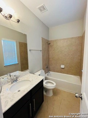 8221 DUBLIN FRST, San Antonio, TX 78253
