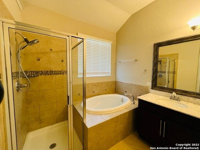8221 DUBLIN FRST, San Antonio, TX 78253