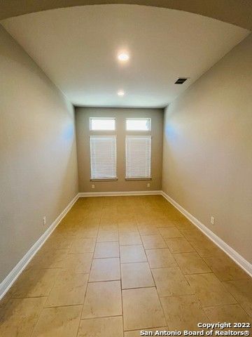 8221 DUBLIN FRST, San Antonio, TX 78253