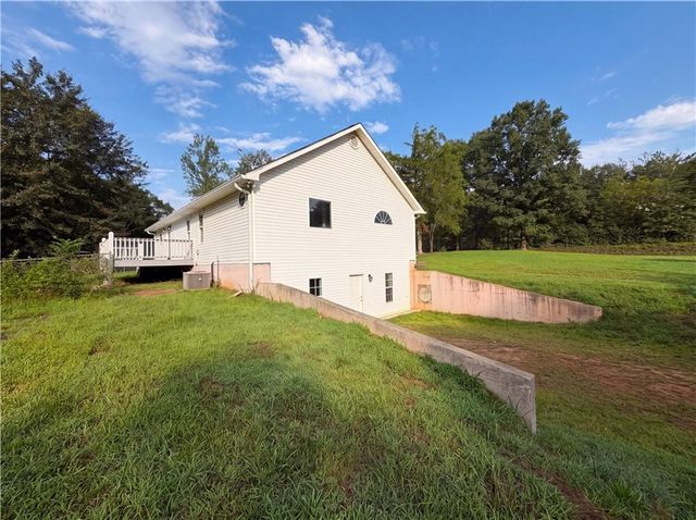 98 Eb Road, Cleveland, GA 30528