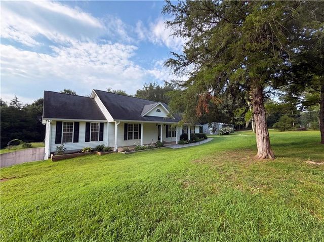 98 Eb Road, Cleveland, GA 30528