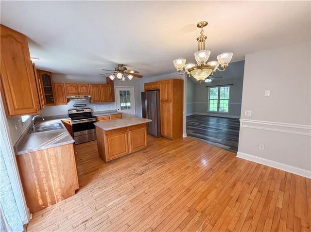 98 Eb Road, Cleveland, GA 30528