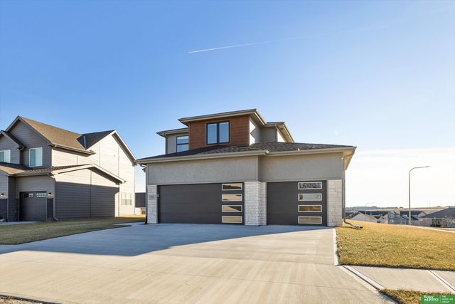 17605 Potter Street, Bennington, NE 68007