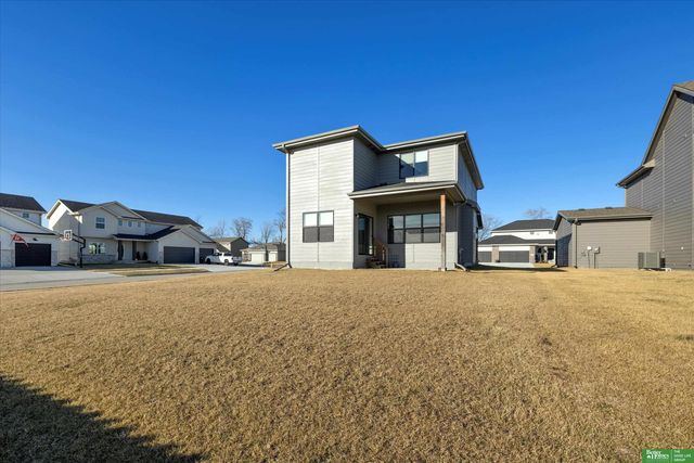 17605 Potter Street, Bennington, NE 68007