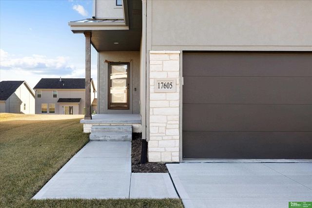 17605 Potter Street, Bennington, NE 68007