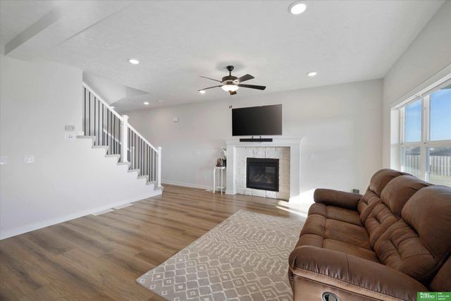 17605 Potter Street, Bennington, NE 68007