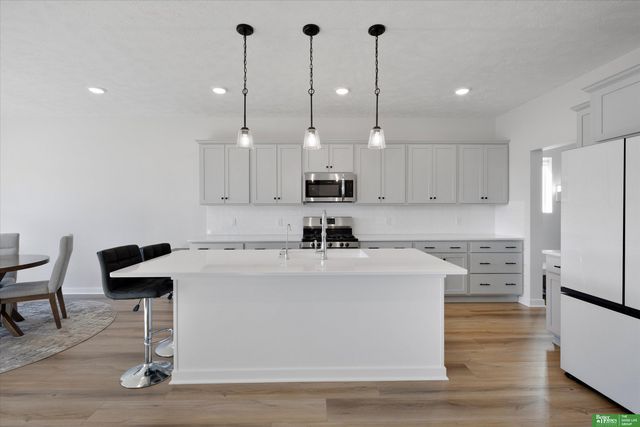 17605 Potter Street, Bennington, NE 68007