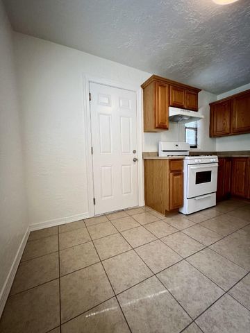 3529 ROSS Avenue SE, Albuquerque, NM 87106