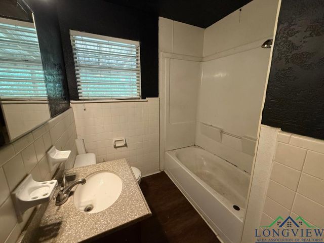 706 Budd Pl, Longview, TX 75602