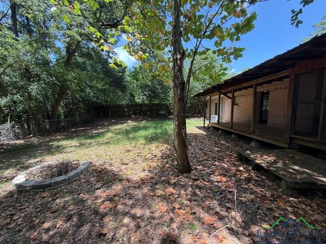 706 Budd Pl, Longview, TX 75602