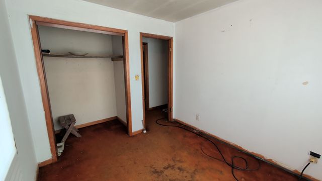 2497 Steam Mill Ferry Rd, Jackson, TN 38301