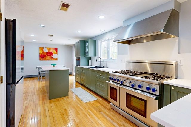 475 Old Post Rd, Sharon, MA 02067