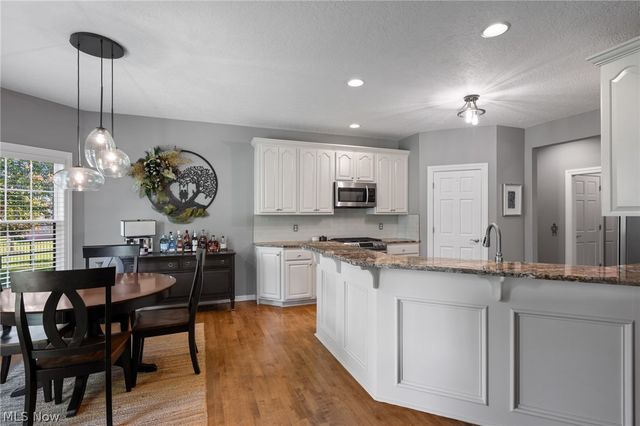 8612 Mackenzie Avenue NW, North Canton, OH 44720