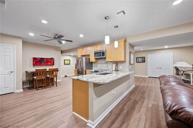 8612 Mackenzie Avenue NW, North Canton, OH 44720