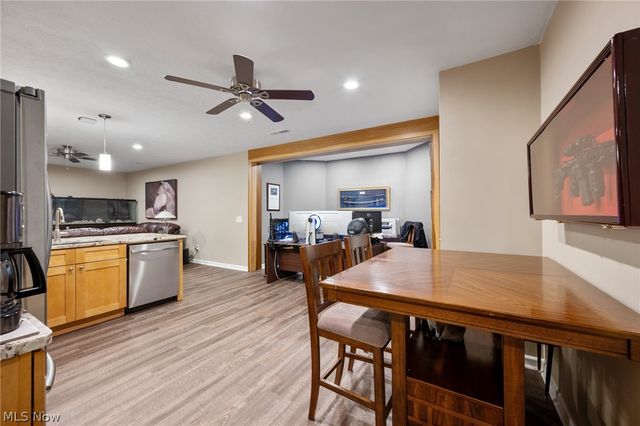 8612 Mackenzie Avenue NW, North Canton, OH 44720