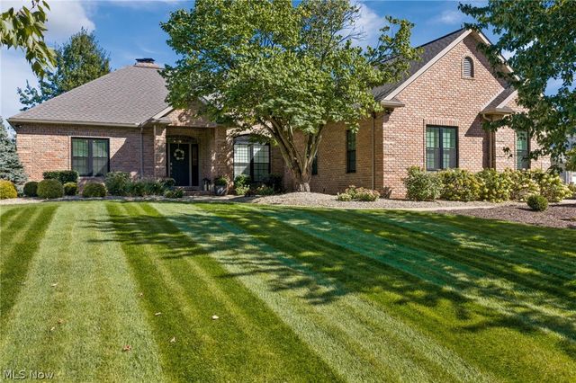 8612 Mackenzie Avenue NW, North Canton, OH 44720