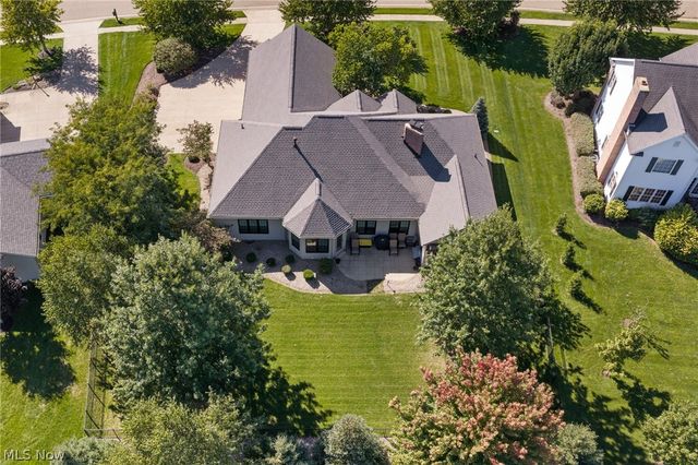 8612 Mackenzie Avenue NW, North Canton, OH 44720