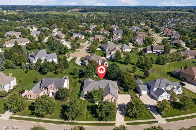 8612 Mackenzie Avenue NW, North Canton, OH 44720