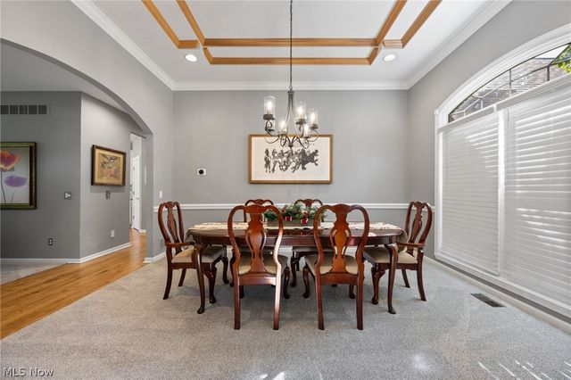 8612 Mackenzie Avenue NW, North Canton, OH 44720
