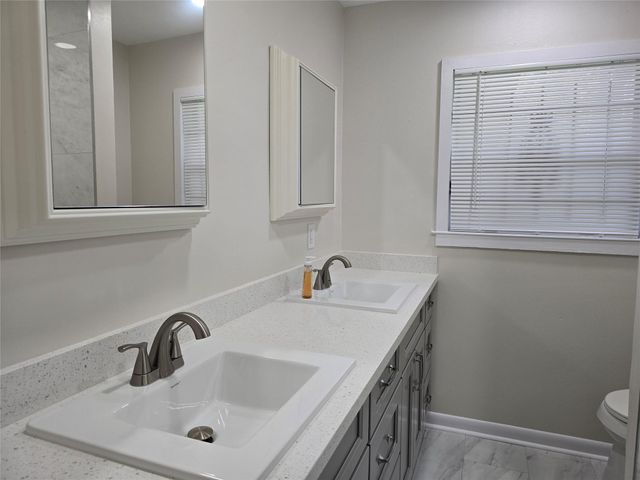 10518 Royal Oaks Drive, Houston, TX 77016
