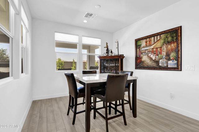 17616 W MIDDLEBURY Street, Surprise, AZ 85388