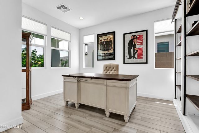 17616 W MIDDLEBURY Street, Surprise, AZ 85388
