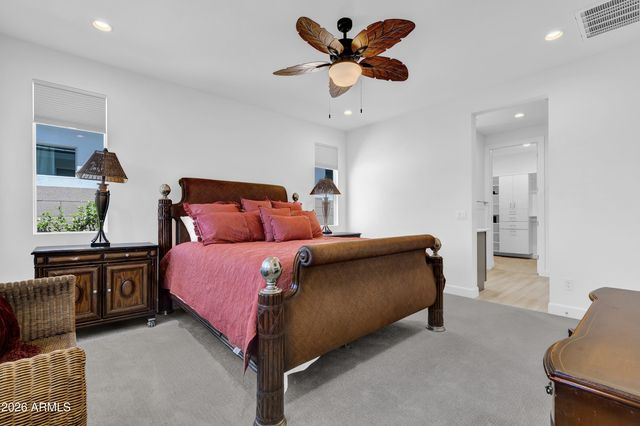17616 W MIDDLEBURY Street, Surprise, AZ 85388