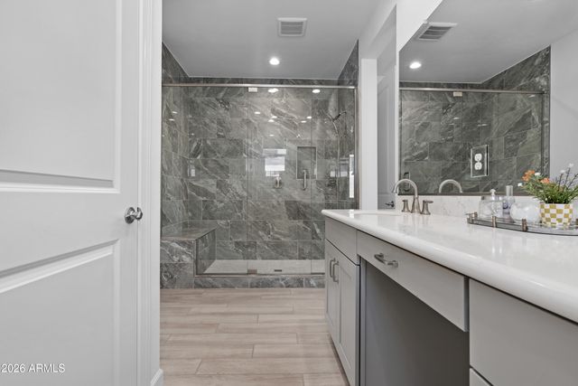 17616 W MIDDLEBURY Street, Surprise, AZ 85388