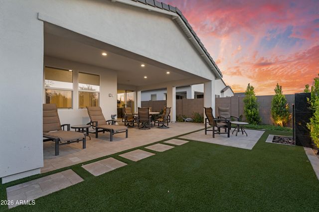 17616 W MIDDLEBURY Street, Surprise, AZ 85388